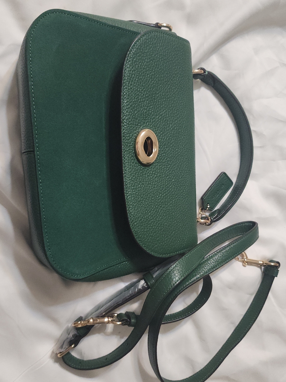 Elegant Dark Green Leather Crossbody Bag